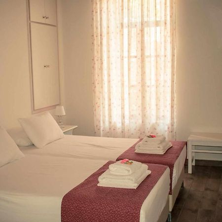 فندق Kleanthe Chalki Town المظهر الخارجي الصورة