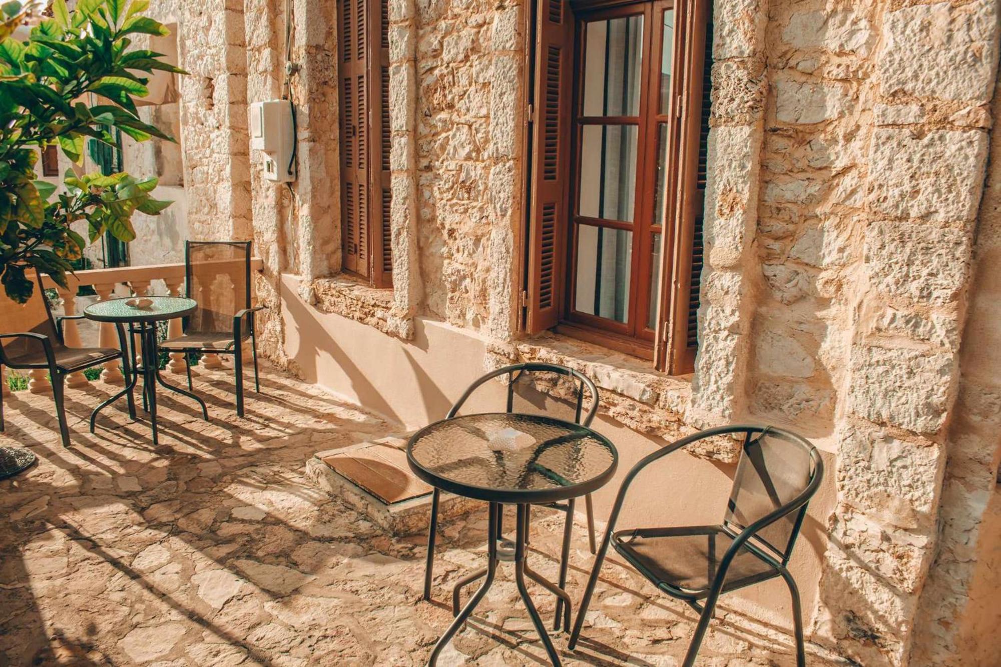 فندق Kleanthe Chalki Town المظهر الخارجي الصورة